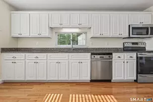 37 Old Mill Ct, Simsbury, CT 06070 - Photo 16