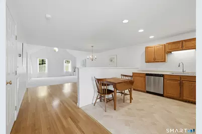 46 Elizabeth Circle #46, Newtown, CT 06482 - Photo 4