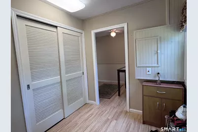 201 Southwest Avenue, Windsor Locks, CT 06096 - Photo 10
