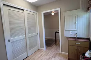 201 Southwest Ave, Windsor Locks, CT 06096 - Photo 10