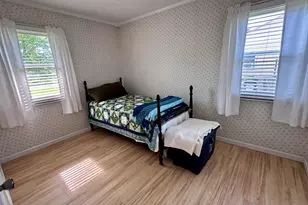 201 Southwest Ave, Windsor Locks, CT 06096 - Photo 16
