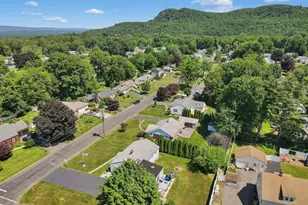7 Alanby Dr, Meriden, CT 06451 - Photo 32