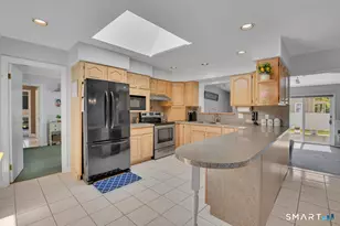 7 Alanby Dr, Meriden, CT 06451 - Photo 6