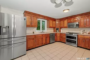44 Haverhill Rd, Trumbull, CT 06611 - Photo 12