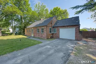 440 Chestnut Hill Ave, Waterbury, CT 06704 - Photo 2