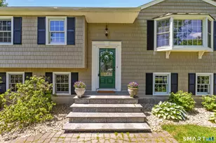 7 Banbury Rd, Simsbury, CT 06092 - Photo 2
