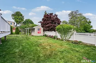 845 Knapps Hwy, Fairfield, CT 06824 - Photo 28