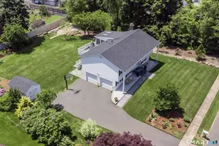 335 Redwood Ln, Cheshire, CT 06410 - Photo 2