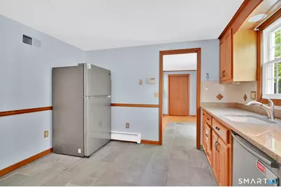 29 Burr Road, Bloomfield, CT 06002 - Photo 16