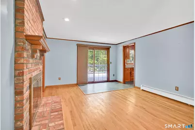 29 Burr Road, Bloomfield, CT 06002 - Photo 12