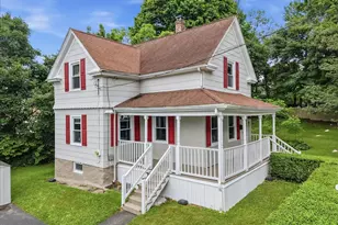 28 Moore Ct, New London, CT 06320 - Photo 2
