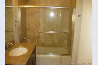 95 Highview Avenue Apt #2, Stamford, CT 06907 - Photo 10