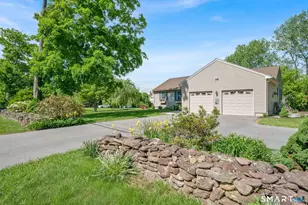32 Kibbe Rd, Ellington, CT 06029 - Photo 2