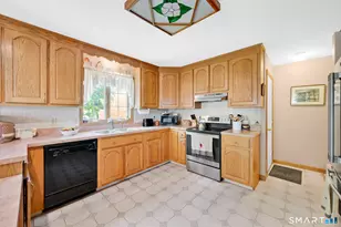 32 Kibbe Rd, Ellington, CT 06029 - Photo 4
