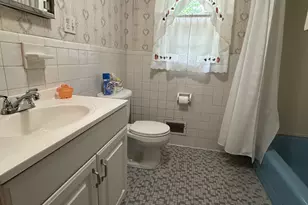 665 Bradley St, East Haven, CT 06512 - Photo 20