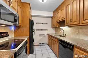 25 Washington St, Bristol, CT 06010 - Photo 6
