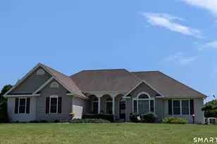 2 Aspen Dr, East Windsor, CT 06016 - Photo 2