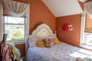 1184 Lindley St, Bridgeport, CT 06606 - Photo 16