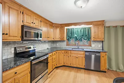 4 Woodland Hollow Street, Windsor Locks, CT 06096 - Photo 12