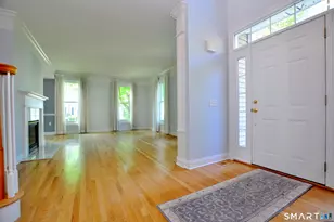 18 Cavendish Pl, Avon, CT 06001 - Photo 4