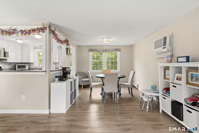 18 Richard Lane, Bloomfield, CT 06002 - Photo 8
