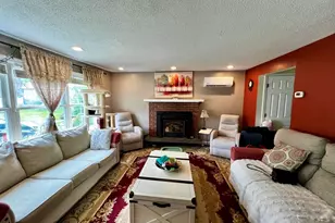 19 Kent Ct, Middletown, CT 06457 - Photo 2