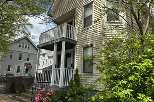 215 Willow St, New Haven, CT 06511 - Photo 2