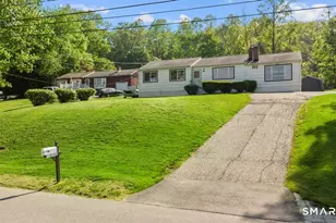 22 Brentwood Rd, New Milford, CT 06776 - Photo 2
