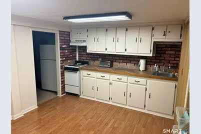 21 Parklawn Circle, Waterbury, CT 06708 - Photo 12