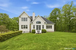 82 Deer Run Dr, Colchester, CT 06415 - Photo 6