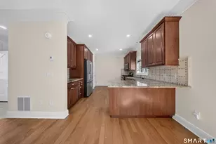 88 Maple Tree Ave, Stamford, CT 06906 - Photo 6