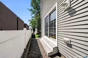 88 Maple Tree Ave, Stamford, CT 06906 - Photo 28