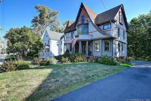 186 Raymond Rd, West Hartford, CT 06107 - Photo 2
