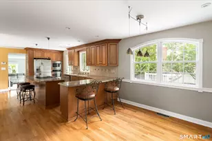 43 Green Knolls Ln, Fairfield, CT 06824 - Photo 6