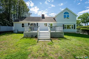 43 Green Knolls Ln, Fairfield, CT 06824 - Photo 6