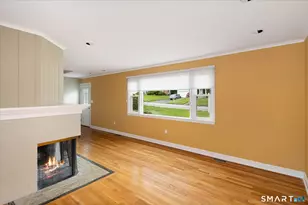 43 Green Knolls Ln, Fairfield, CT 06824 - Photo 12