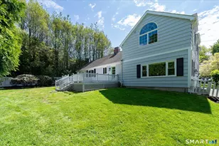 43 Green Knolls Ln, Fairfield, CT 06824 - Photo 8