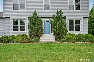 30 Bonnie Vu Ln, New Milford, CT 06776 - Photo 2