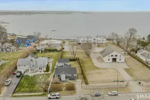 1092 Ocean Ave, New London, CT 06320 - Photo 1