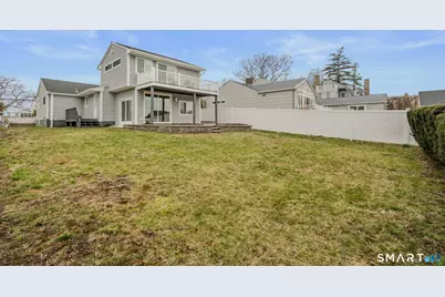 1092 Ocean Avenue, New London, CT 06320 - Photo 10