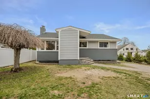 1092 Ocean Ave, New London, CT 06320 - Photo 6