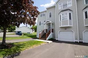 19 St Andrews Cir, Wallingford, CT 06492 - Photo 4
