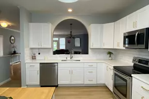 19 St Andrews Cir, Wallingford, CT 06492 - Photo 8