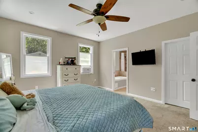 13 Foxcroft Road, East Lyme, CT 06357 - Photo 12