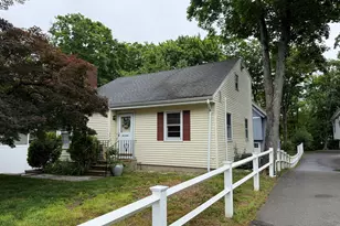 17 Oenoke Pl, Stamford, CT 06907 - Photo 2