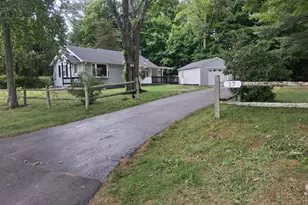 17 Ballou Rd, Branford, CT 06405 - Photo 2