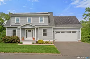 39 Chapman Chase, Windsor Locks, CT 06096 - Photo 2
