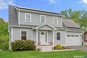 39 Chapman Chase, Windsor Locks, CT 06096 - Photo 2