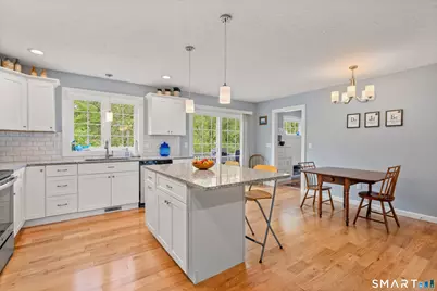 39 Chapman Chase #39, Windsor Locks, CT 06096 - Photo 8