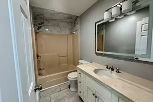 23 Katie Ln, Waterbury, CT 06708 - Photo 6